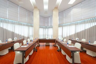 هتل Holiday Inn Shanghai Jing An By Ihg