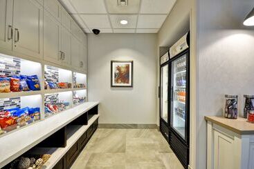 هتل Homewood Suites By Hilton Hartford South Glastonbury, Ct