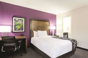 هتل La Quinta By Wyndham Baltimore N / White Marsh