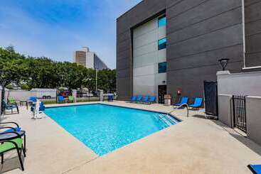 هتل La Quinta By Wyndham Houston Southwest