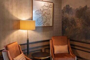 هتل The Lansdowne Kenmare