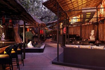 هتل Lemon Tree Amarante Beach Resort, Goa