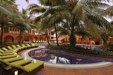 هتل Lemon Tree Amarante Beach Resort, Goa