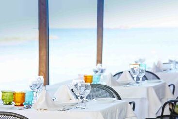هتل Marpunta Resort, Santikos Collection