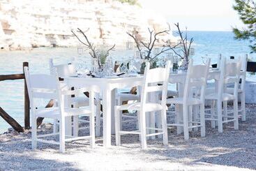 هتل Marpunta Resort, Santikos Collection