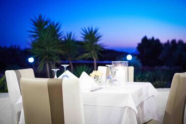 هتل Marpunta Resort, Santikos Collection