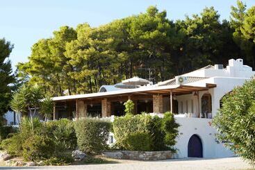 هتل Marpunta Resort, Santikos Collection