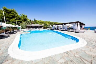 هتل Marpunta Resort, Santikos Collection