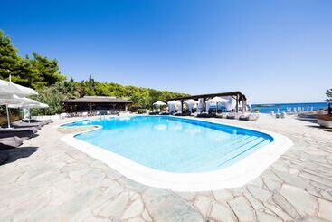 هتل Marpunta Resort, Santikos Collection
