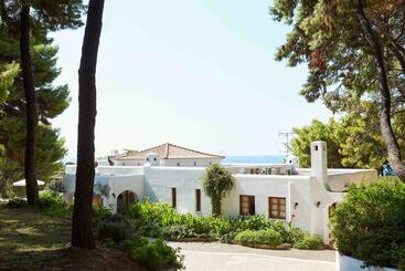 هتل Marpunta Resort, Santikos Collection