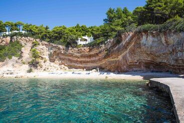 هتل Marpunta Resort, Santikos Collection