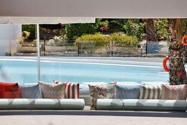 هتل Marpunta Resort, Santikos Collection