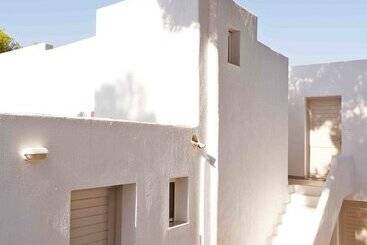 هتل Marpunta Resort, Santikos Collection
