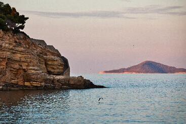 هتل Marpunta Resort, Santikos Collection