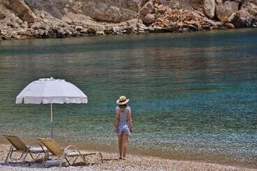 هتل Marpunta Resort, Santikos Collection