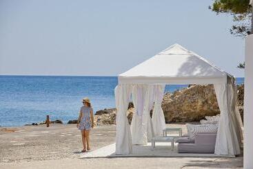 هتل Marpunta Resort, Santikos Collection