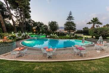 هتل Menzeh Zalagh 2boutique Hôtel & Sky