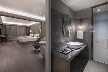هتل Mercure Shanghai Yu Garden
