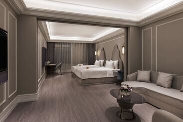 هتل Mercure Shanghai Yu Garden