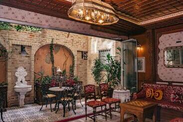 هتل Niles Istanbul