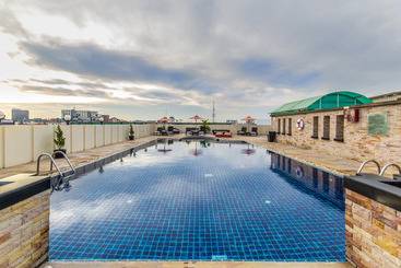 هتل Nova Suites Pattaya By Compass Hospitality