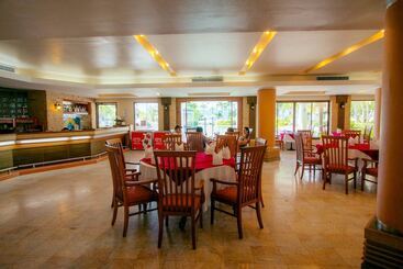 هتل Phi Phi Island Cabana