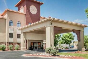 هتل Quality Inn & Suites Albuquerque West