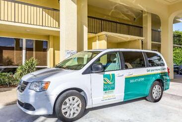 هتل Quality Inn Palm Beach International Airport