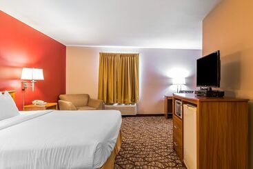 هتل Quality Inn & Suites Chesterfield Village
