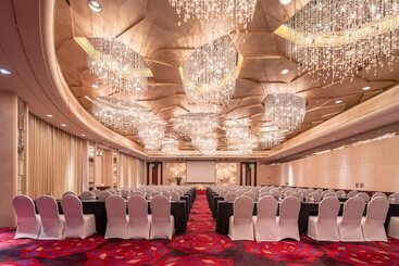 Renaissance Shanghai Yu Garden Hotel On The Bund