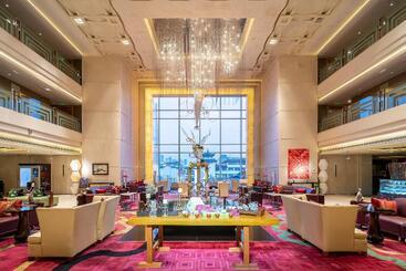 Renaissance Shanghai Yu Garden Hotel On The Bund