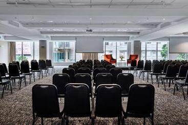 هتل Rydges Wellington