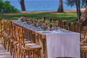 هتل Sala Phuket Mai Khao Beach Resort