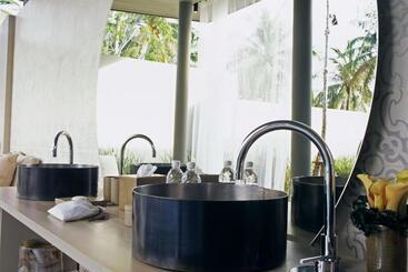 هتل Sala Phuket Mai Khao Beach Resort