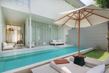 هتل Sala Phuket Mai Khao Beach Resort