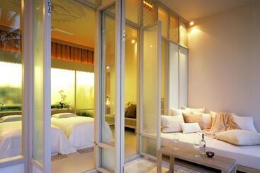 هتل Sala Phuket Mai Khao Beach Resort