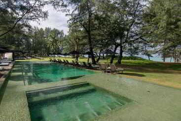 هتل Sala Phuket Mai Khao Beach Resort