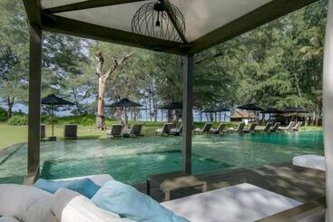 هتل Sala Phuket Mai Khao Beach Resort