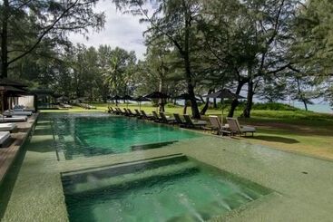 هتل Sala Phuket Mai Khao Beach Resort