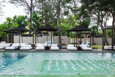هتل Sala Phuket Mai Khao Beach Resort