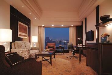 هتل Shangri La Guangzhou 3 Minutes By Walking To Canton Fair Complex