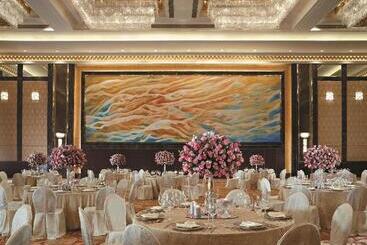 هتل Shangri La Guangzhou 3 Minutes By Walking To Canton Fair Complex