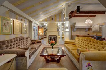 هتل The Bonerowski Palace Boutique