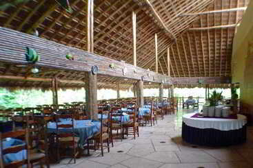هتل The Lodge At Chichen Itza