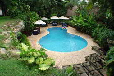 هتل The Lodge At Chichen Itza