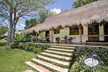 هتل The Lodge At Chichen Itza