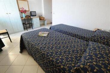 هتل Villa Orchidea