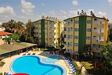 Melissa Garden Apart
