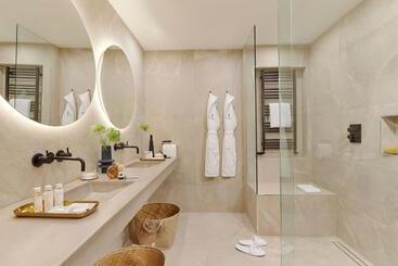 Seafield Hotel & Spa Resort