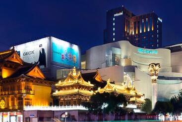Swissotel Grand Shanghai